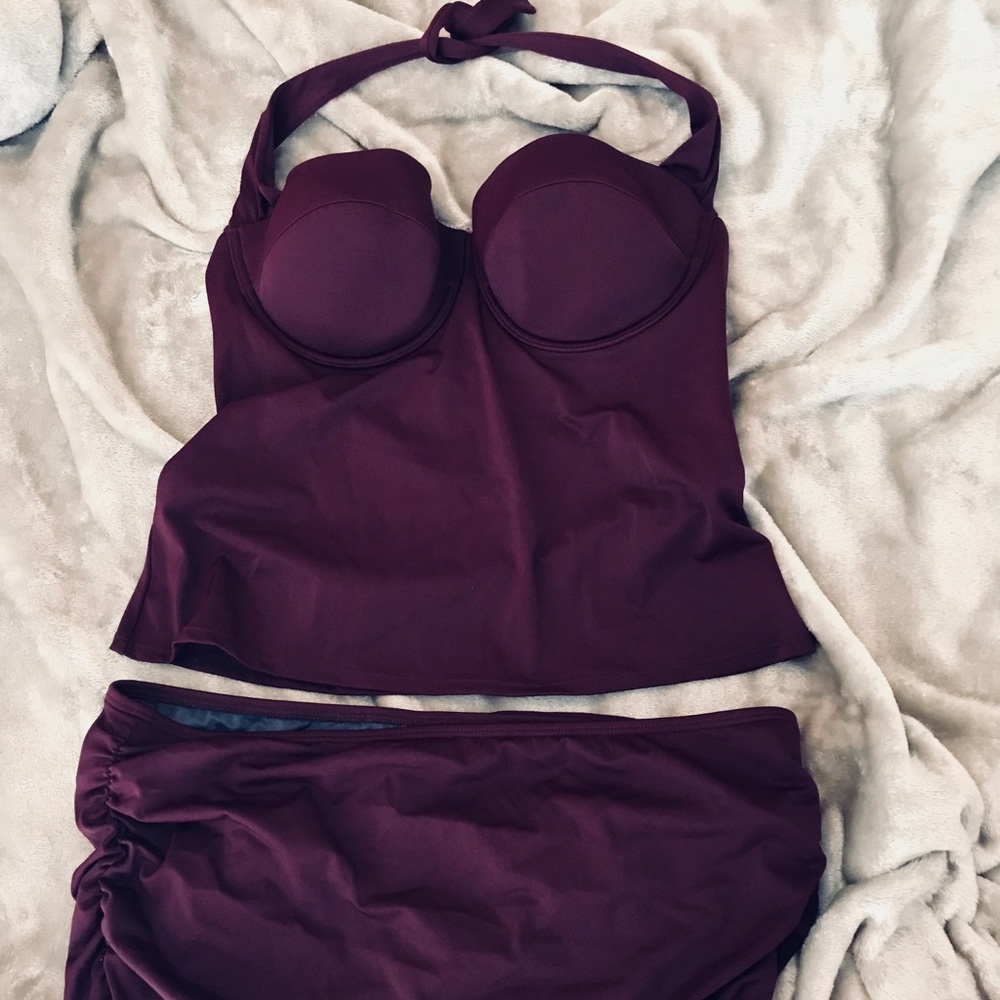 Victoria’s Secret 2-piece Halter Top Tankini